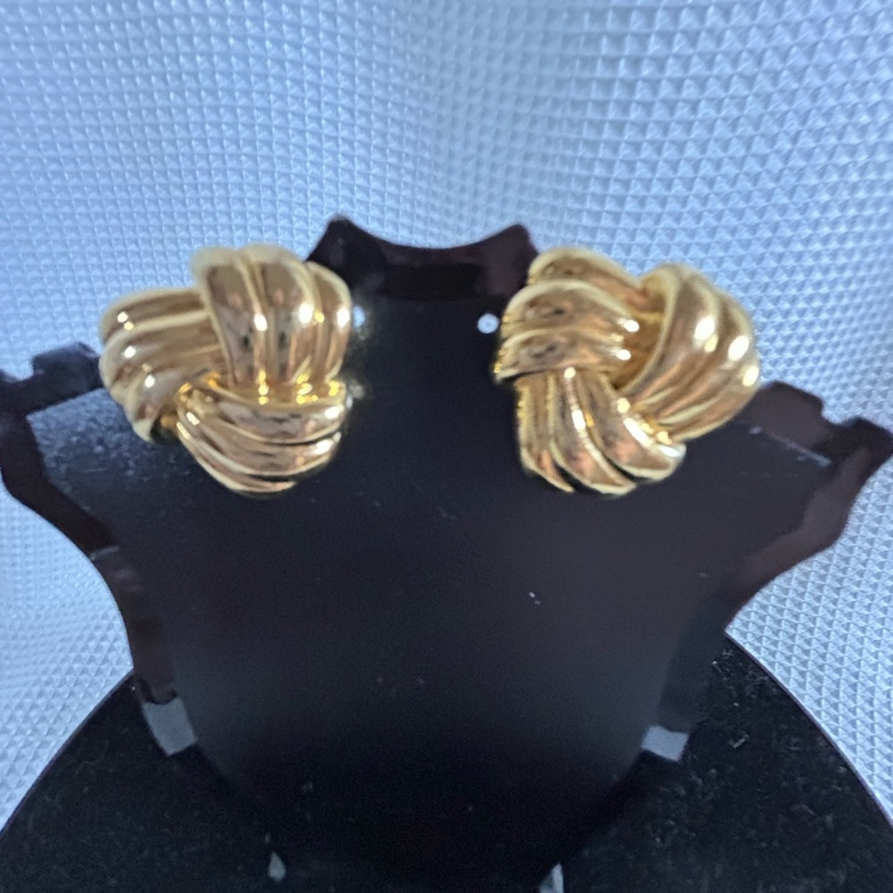Vintage Napier Gold-Tone Screw Back love knot , sailors knot earrings